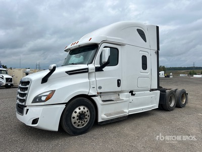 2019 Freightliner Cascadia 126 6x4 T/A Sleeper Truck Tractor