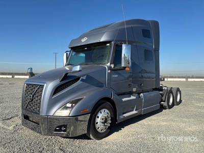 2019 Volvo VNL 6x4 T/A Sleeper Truck Tractor