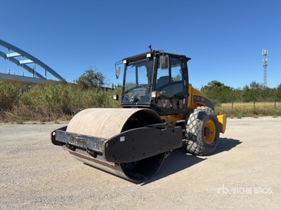 2013 JCB VM115HD Compacteur Monocylindre Smooth Drum Compactor