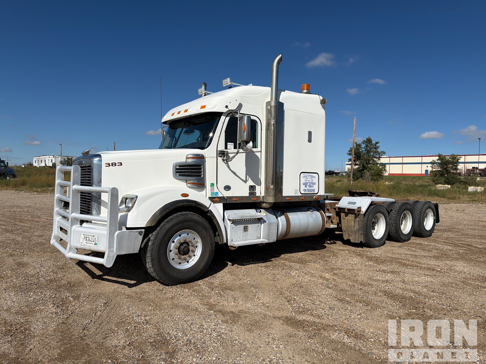 2015 Freightliner Columbia 120 8x6 Heavy Haul Tri/A Sleeper Truck Tractor