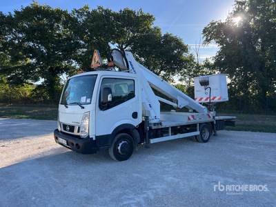 2015 Multitel MT 182 DS on 2015 Nissan Cabstar 35.12 NT400 Camion Nacelle Bucket Truck