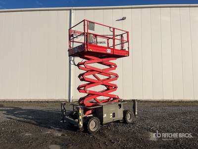 2014 Skyjack SJ6832RT 4x4 Diesel Scissor Lift
