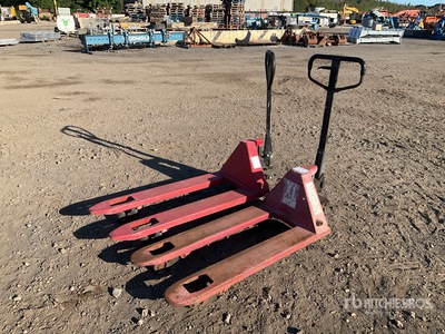 Quantity of (2) 2500 kg Pallet Jack
