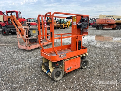 2016 JLG 1230 Elevador vertical