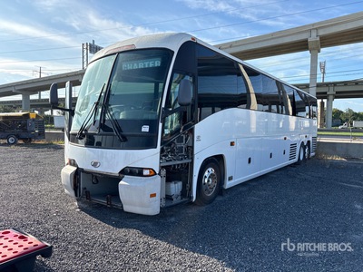 2006 MCI J4500 6x2 58-Seat Coach (Inoperable)