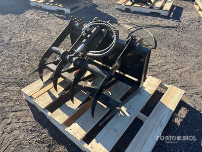 2026 36 in Skid Steer Grapple (Unused)