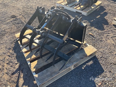 2026 36 in Skid Steer Grapple (Unused)
