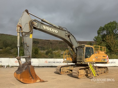 2013 Volvo EC480DL 油圧ショベル