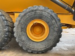Cadre with Pneu pour conduite avant droite