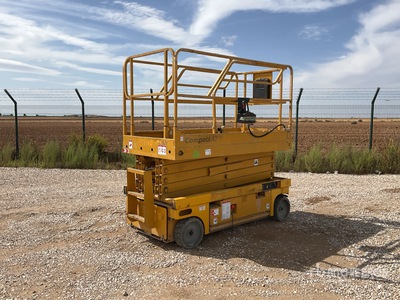 2010 Haulotte Compact12 Electric Piattaforma aerea verticale