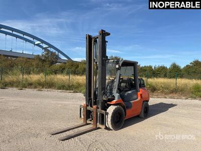 2003 Toyota 02-7FG35 4000 kg Chariot Elevateur Forklift (Inoperable)