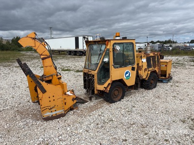 Trackless MT5T Municipal Tractor (Inoperable)