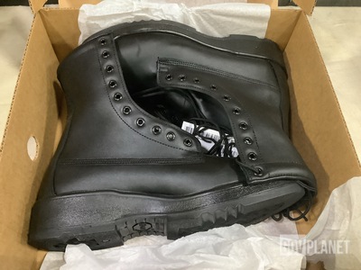 (32) Pairs of Men's Safety Boots & (8) Pairs of Cold Weather Boots