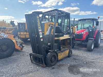 2013 Yale ERC045VGN36TE083 4300 lb Montacargas Eléctrico