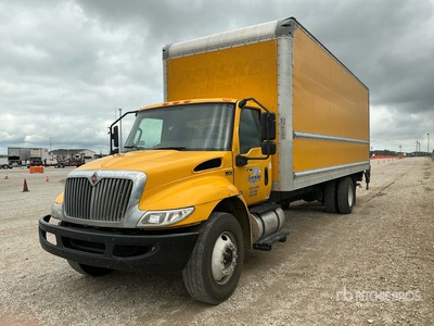 2020 International MV607 4x2 Furgonetka