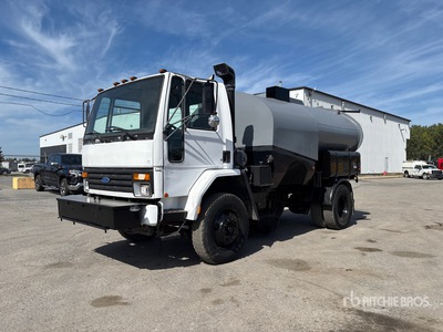 1993 Sunvac SV3 on 1993 Ford CF7000 Camion barredora