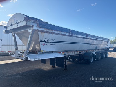 2018 Cross Country 43 ft 5 in Quad/A Remorque à convoyeur