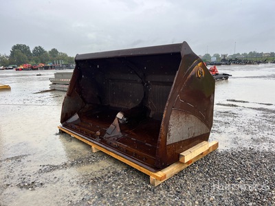 Leonardi High Dump Bucket