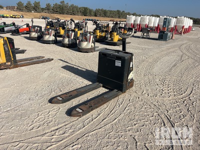 Crown WP3035-45 4500 lb Electric Pallet Jack