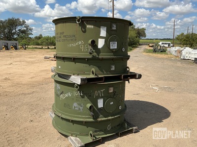 (2) 7-266100005-32 Storage Containers