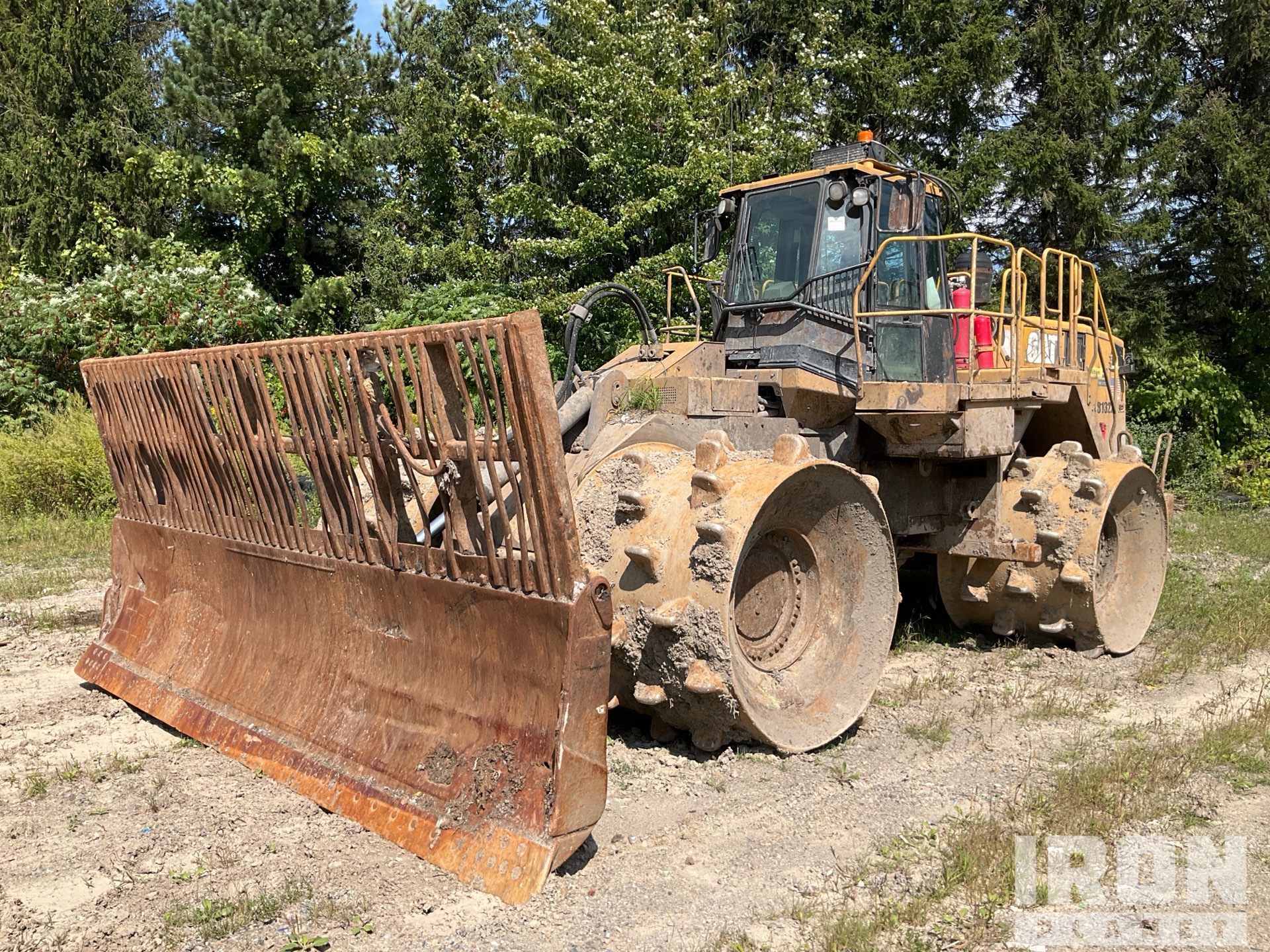 Cat 836G Landfill Compactor