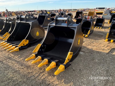 2026 Dynamic 35 42 in Digging Excavator Bucket (Unused)