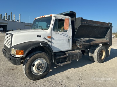 1995 International Paystar 5000 4x2 S/A Dump Truck