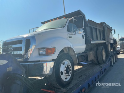 2005 Ford F-750 Tipper Truck