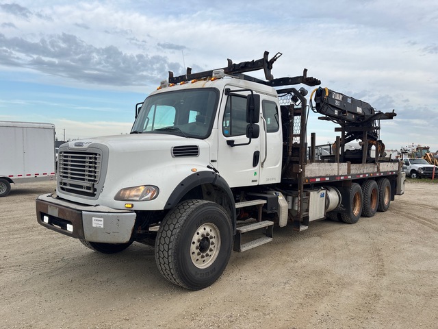 2012 Freightliner M2112 8x6 Extended Cab Flatbed Truck with Crane