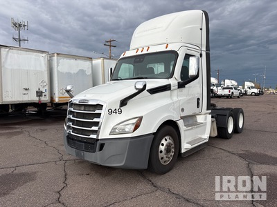 2020 Freightliner Cascadia 6x4 T/A Day Cab Truck Tractor