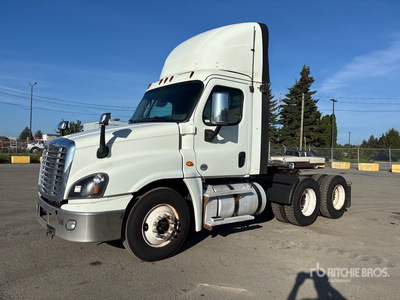 2019 Freightliner Cascadia 125 6x4 T/A Day Cab Truck Tractor