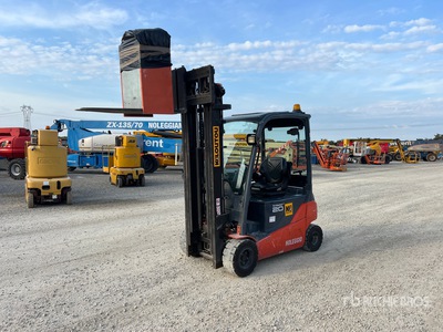 2011 Toyota 8-FBMT-20 2000 kg Chariot Élévateur Électrique