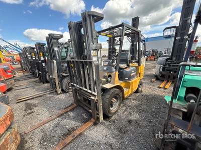 1999 Cat GP25 4400 lb Forklift