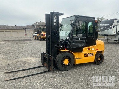 2013 Clark C45D 9000 lb Cushion Tire Montacargas