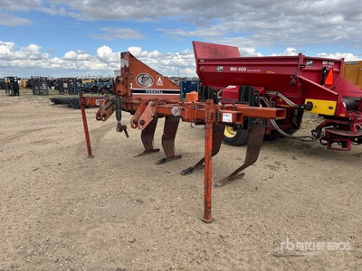 Agco Paratill 118-420 10 ft 3-Point Cultivator