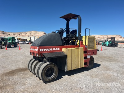 2013 Dynapac CP142 9 Wheel Pneumatische wals