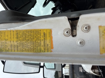 2005 International 7400 T/A Dump Truck