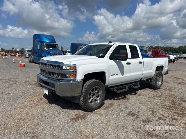 2019 Chevrolet Silverado 2500 HD 4x2 Extended Cab Pickup