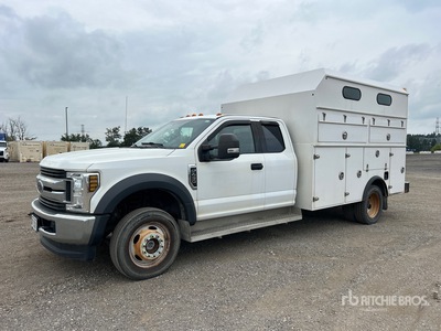 2019 Ford F-450 XLT 4x4 Extended Cab Utility Truck