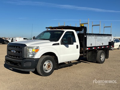 2011 Ford F-350 XL 4x2 Camion à Plateau