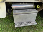 4 Underbody - Truck with 