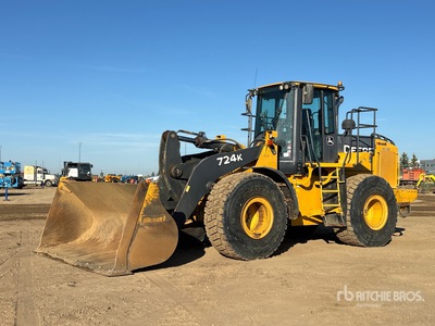 2016 John Deere 724K Wheel Loader