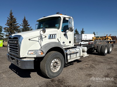 2017 Mack GU800 Cabine et châssis