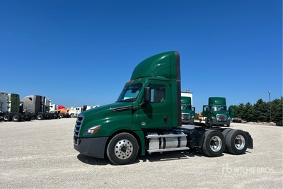 2023 Freightliner Cascadia 126 6x4 T/A Dagcabine Trekker