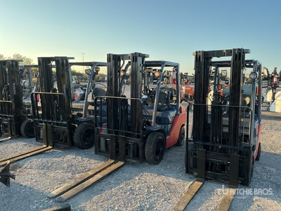 Toyota 8FGCU25 4500 lb Heftruck