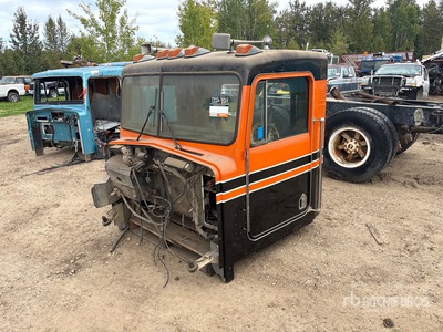 Kenworth W900B Cab