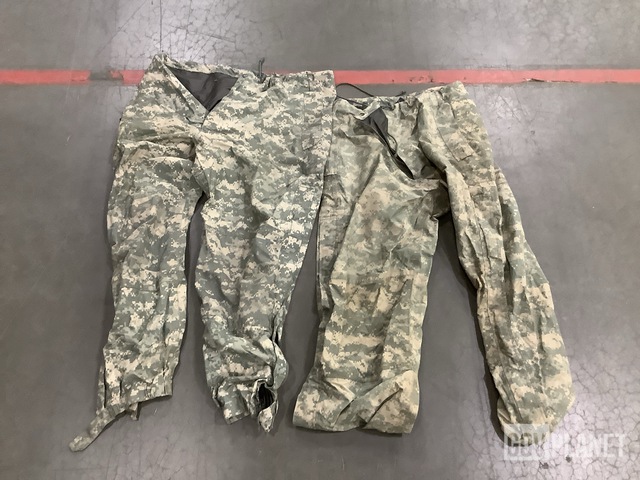 (20) Pairs of Trousers, (22) Large Field Rucksacks & Assorted Items