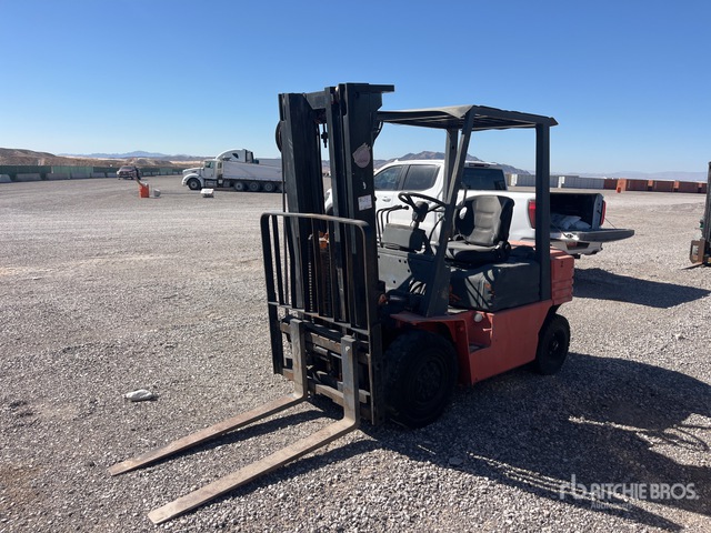 Toyota 42-5FG25 4600 lb Cushion Tire Forklift (Inoperable)