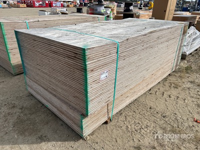 Quantity of (50) 4 ft x 8 ft x 5/8 in DFP فنير (Unused)