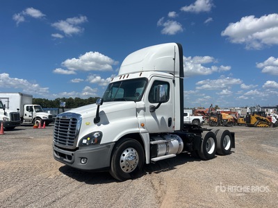 2017 Freightliner Cascadia 125 6x4 T/A Day Cab Truck Tractor
